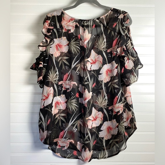 Liz Claiborne Floral Cold Shoulder Top Blouse 
Size XXL BLACK& Pink Ruffles - Picture 4 of 8